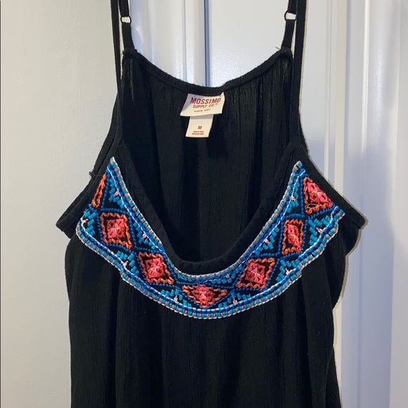 Comfy & Cute Black Tank Top - Picture 2 of 2